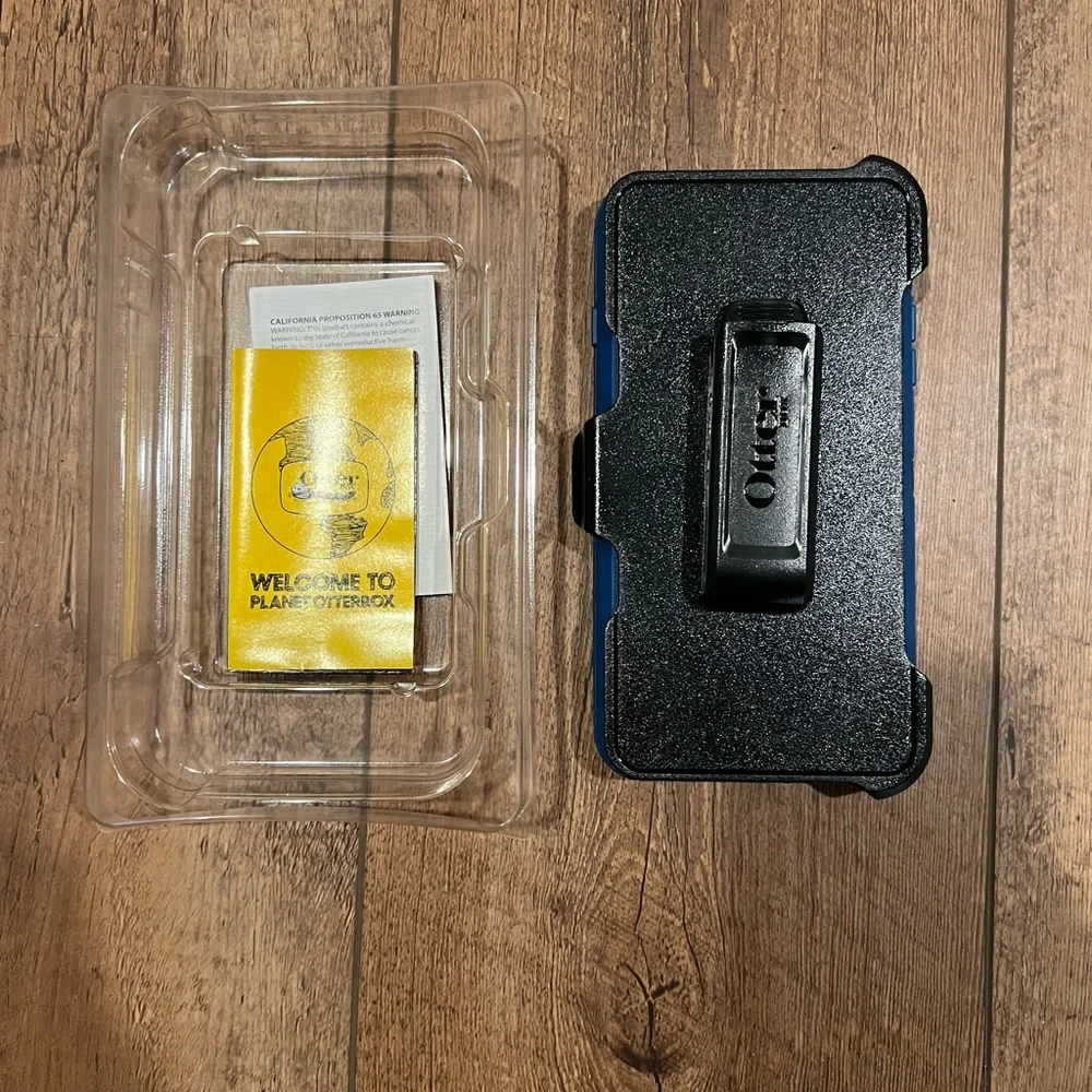 NIB OtterBox Defender Phone Case for iPhone 7 Plus